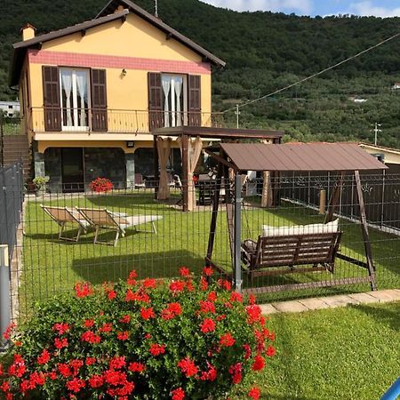 Casa Ginni Con Piscina E Giardino Caravonica Ngoại thất bức ảnh