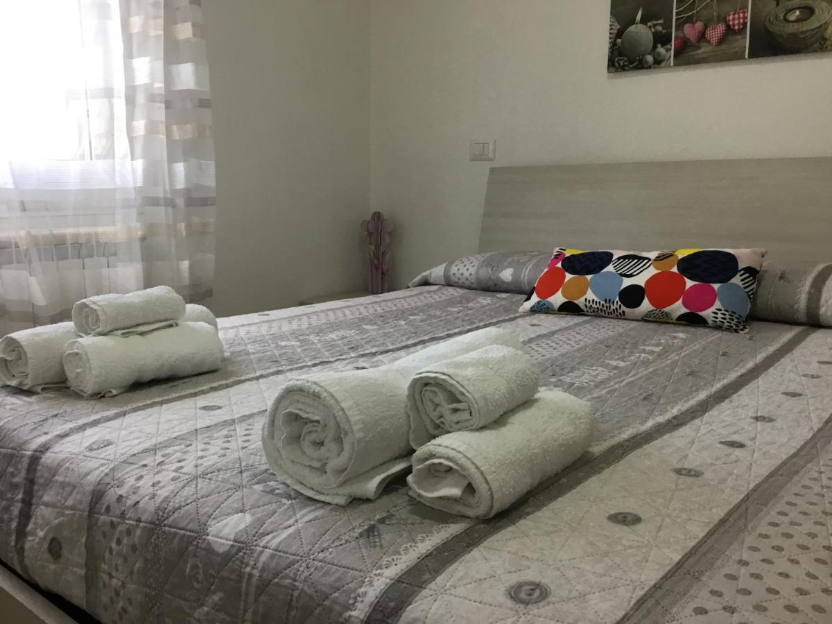 Casa Ginni Con Piscina E Giardino Caravonica Ngoại thất bức ảnh
